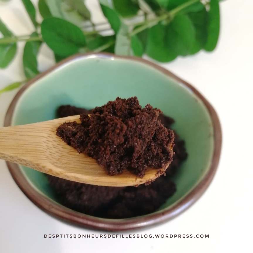 mes recettes de gommages au café maison