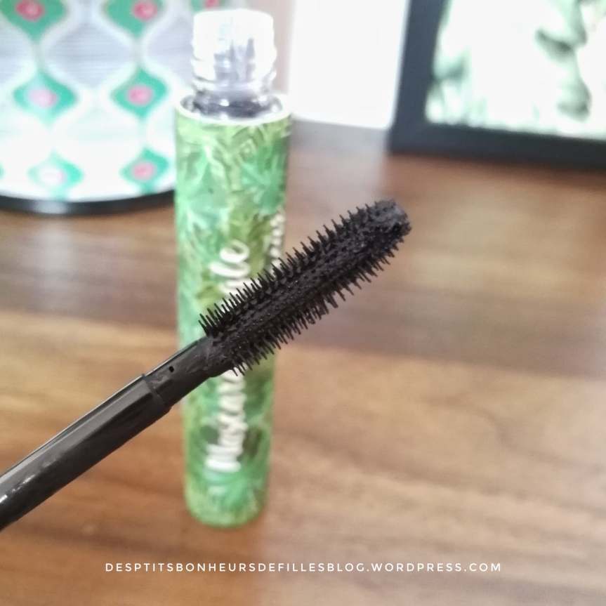 masacara Bio Boho Green make up