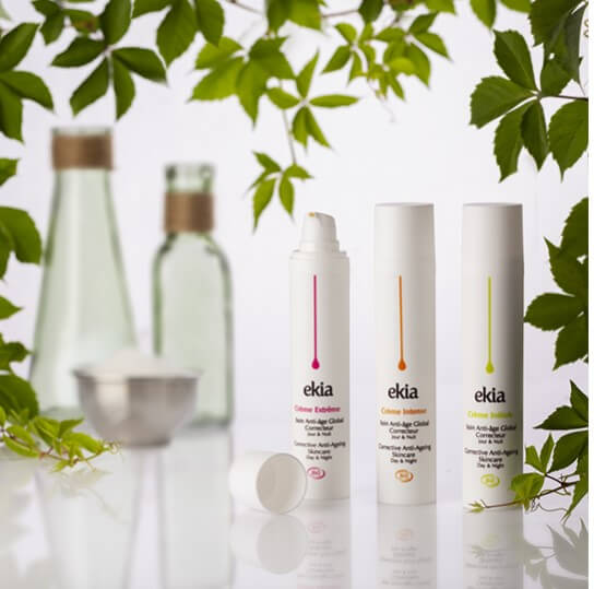 Ekia gamme de soins bio actifs anti age global a la seve de sang du dragon