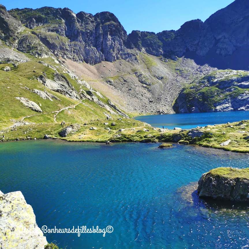 jolis lacs pyrenees rando été