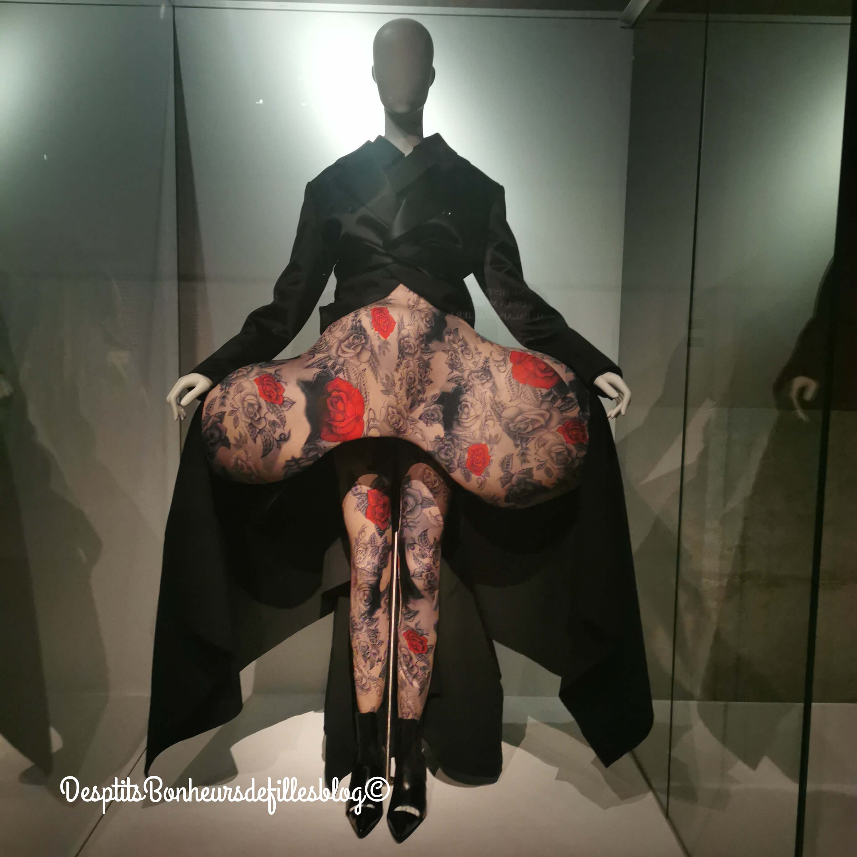 Comme des garçons exposition paris