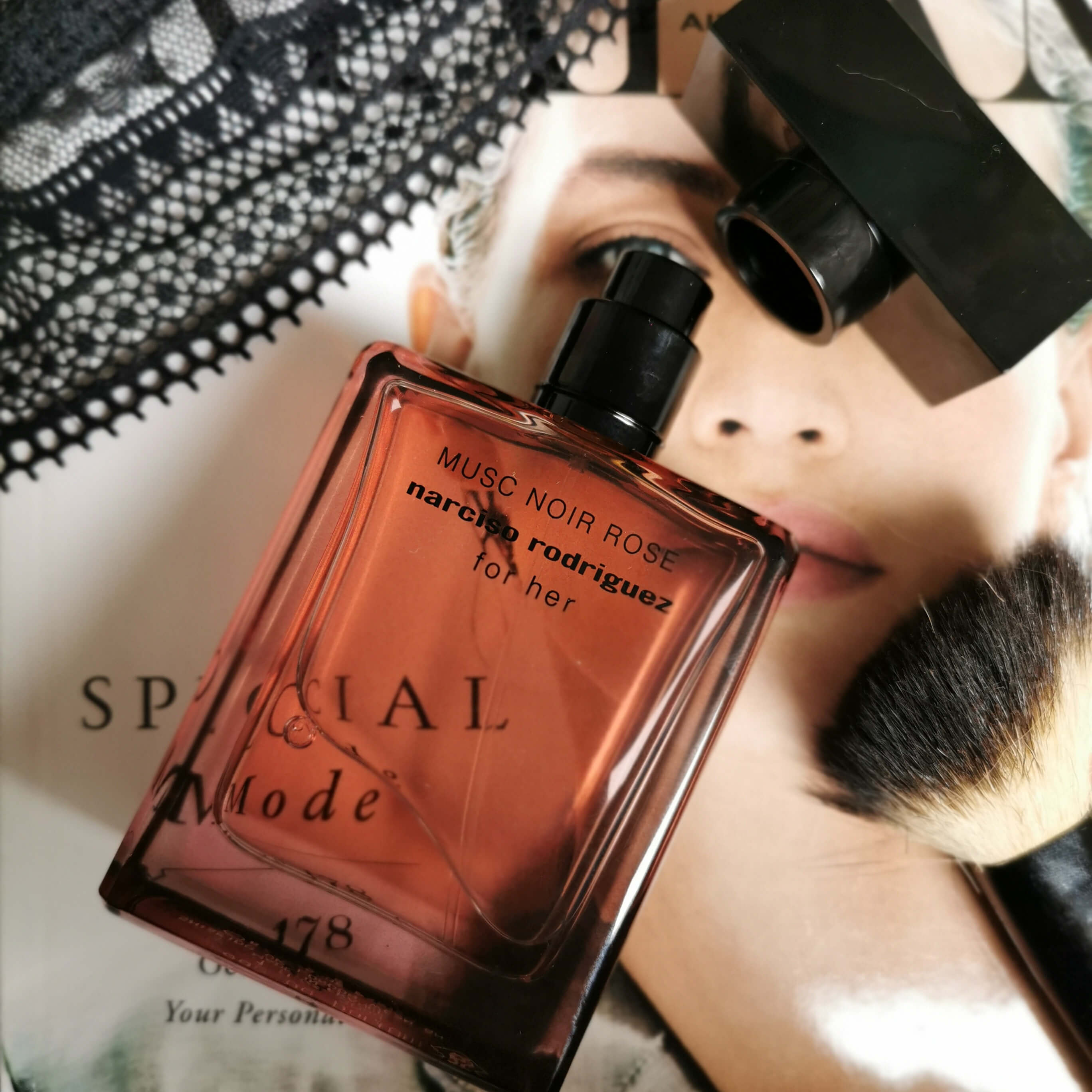 For her musc noir rose avis