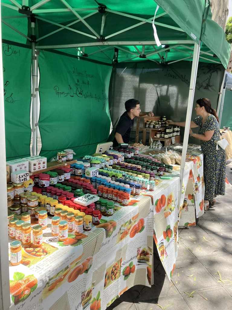 marché artisanal haria