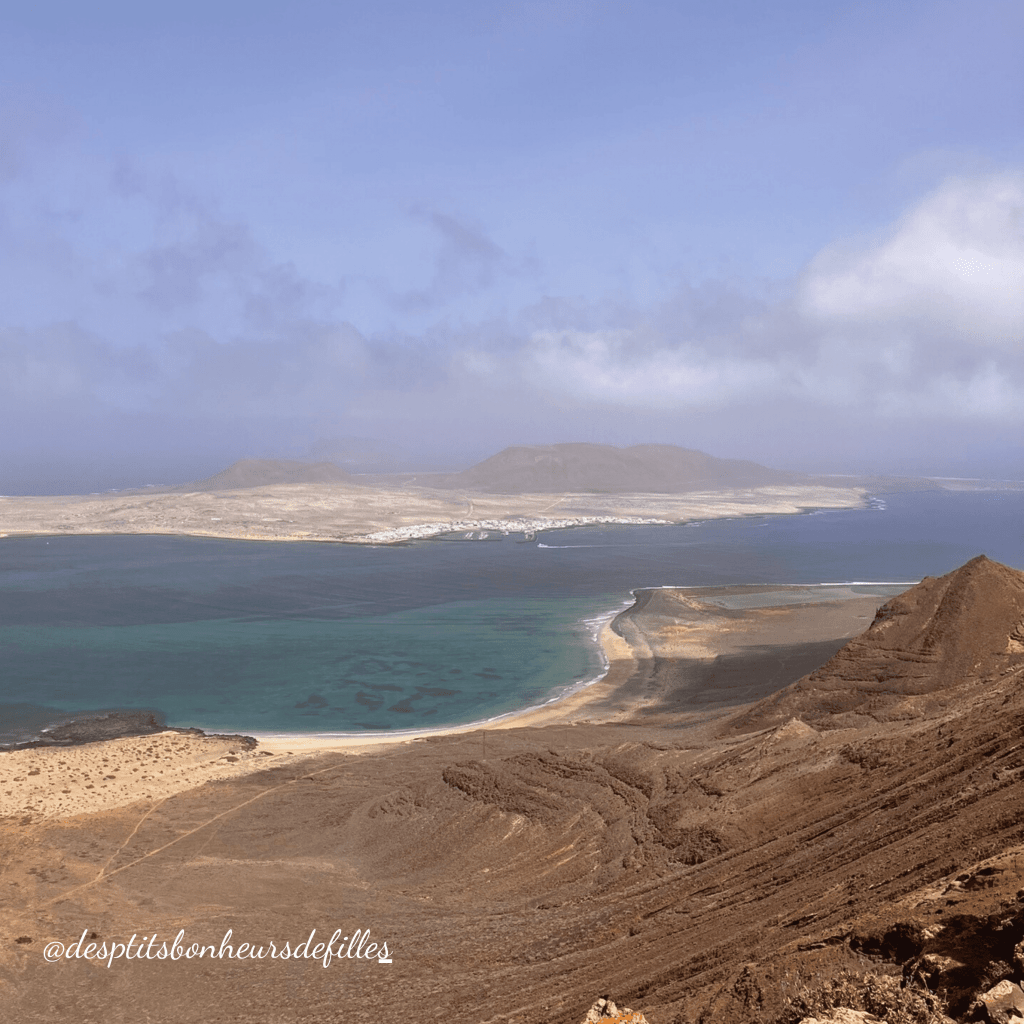 Vue magnifique sur ile de la Graciosa Lanzarote