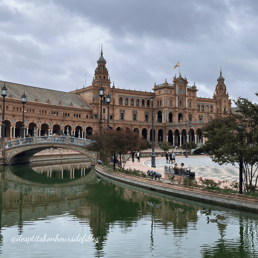 Place d’Espagne Séville architecture