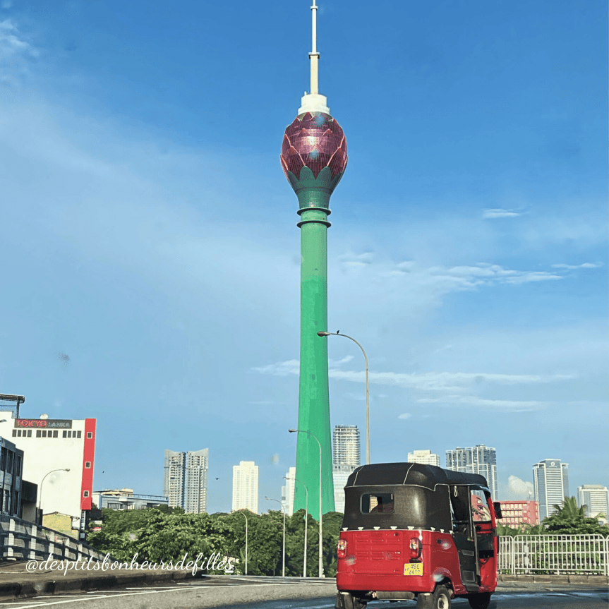 Vue de la lotus tower à colombo monument emblématique