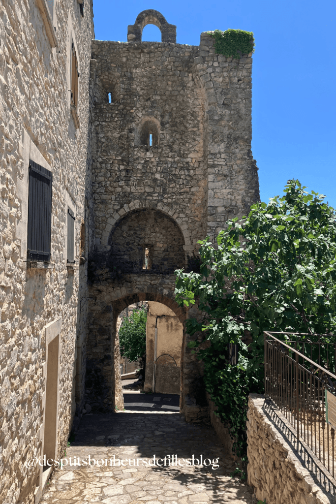 village médiéval Gréoux-les-Bains Provence