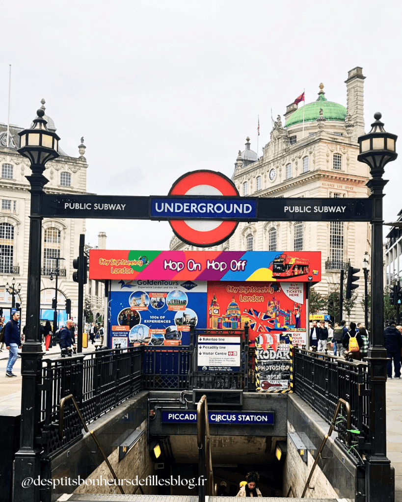 Station de Métro à londres Picadilly circus