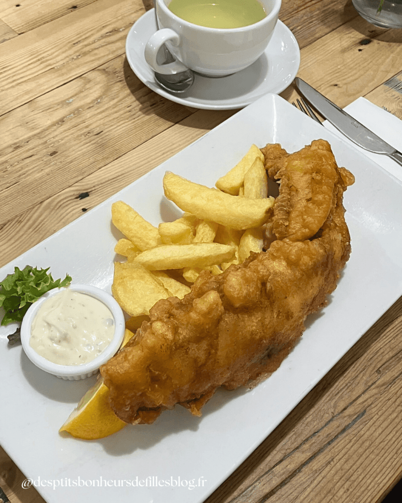 Plat typique Londres Fish and chips