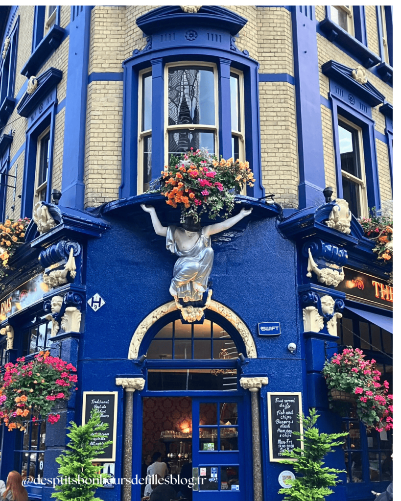 Quartier de Covent Garden à Londres pub typique