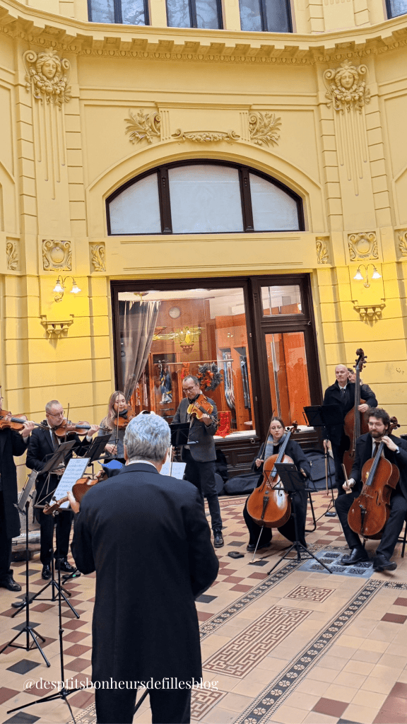 Concert de musique classique dans l'Oktogon à Zagreb à Noel